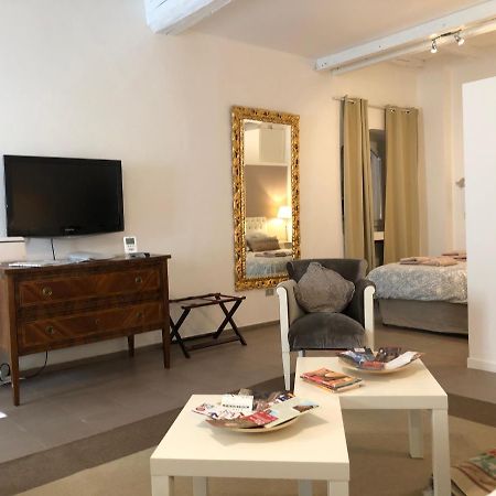 Studio Suite Trentasette Bologna Esterno foto