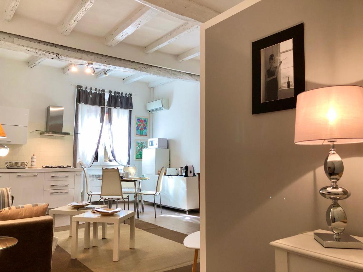 Studio Suite Trentasette Bologna Esterno foto