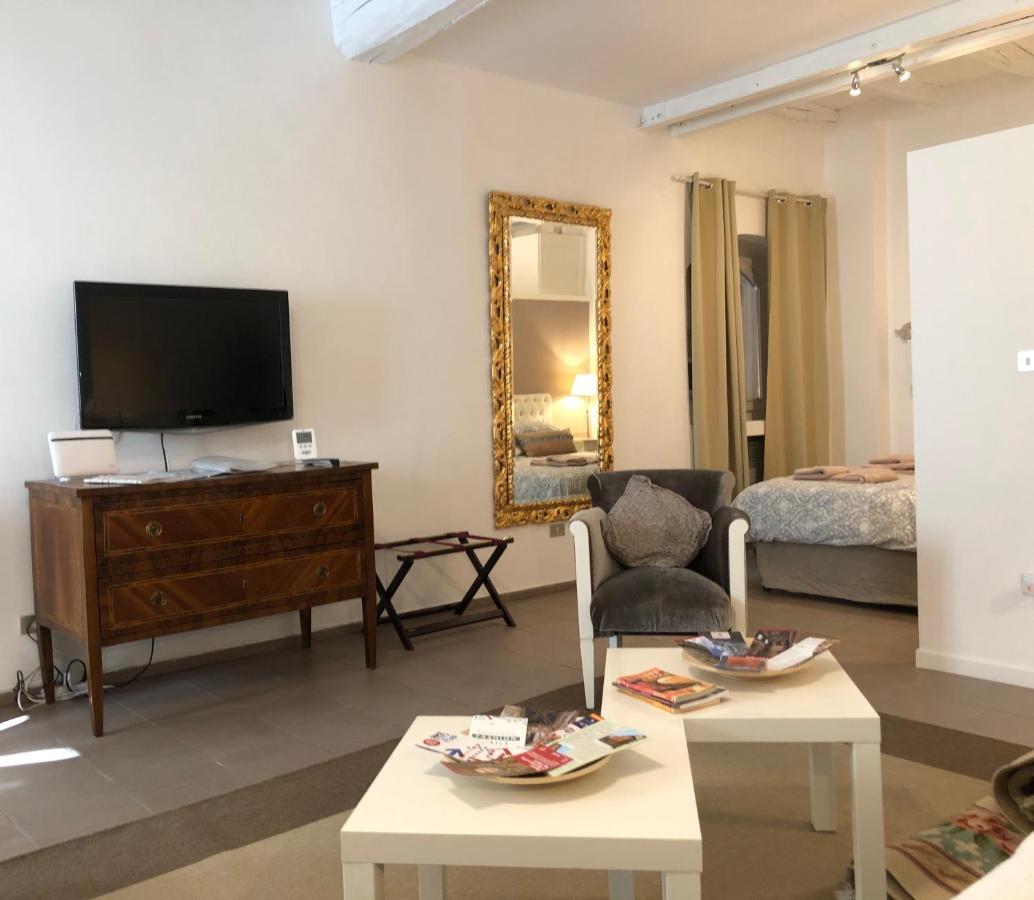 Studio Suite Trentasette Bologna Esterno foto